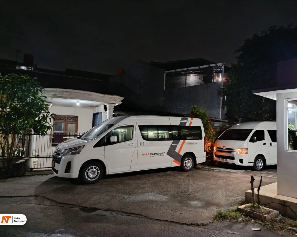 sewa mobil bekasi
