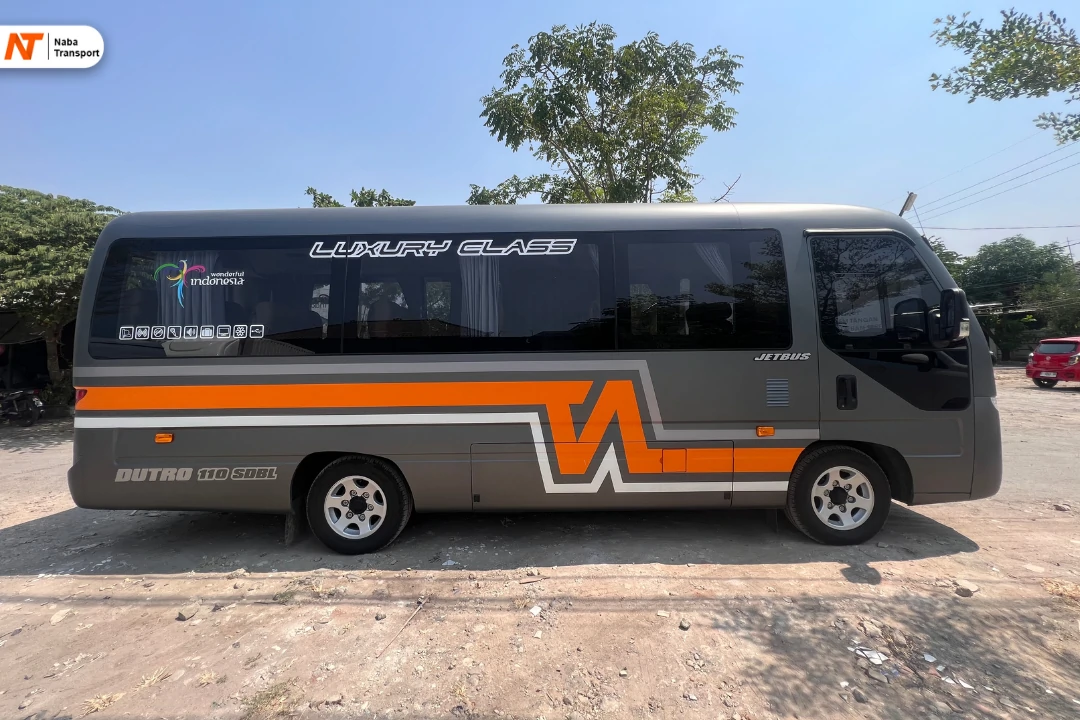 Sewa Elf Long - Tampak Samping