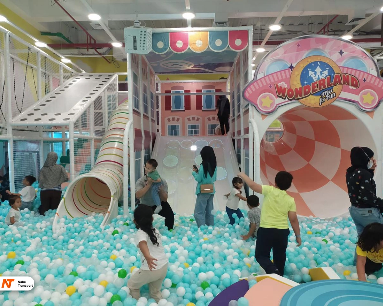 wonderland fun living plaza