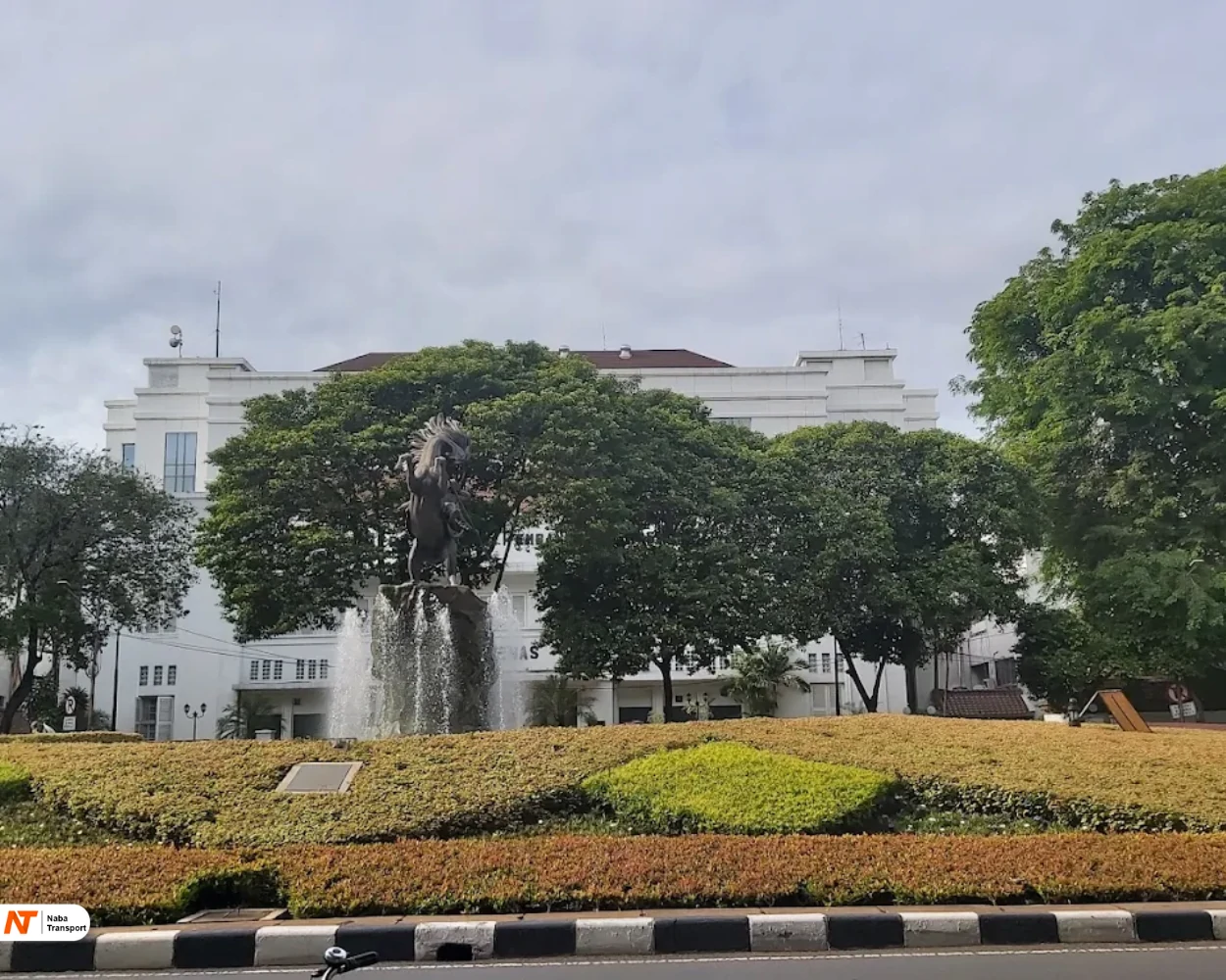 taman suropati