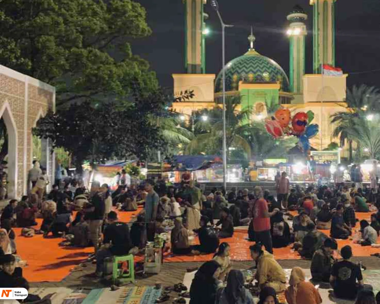 Santai Di Alun alun by kompasiana.com alun alun bekasi
