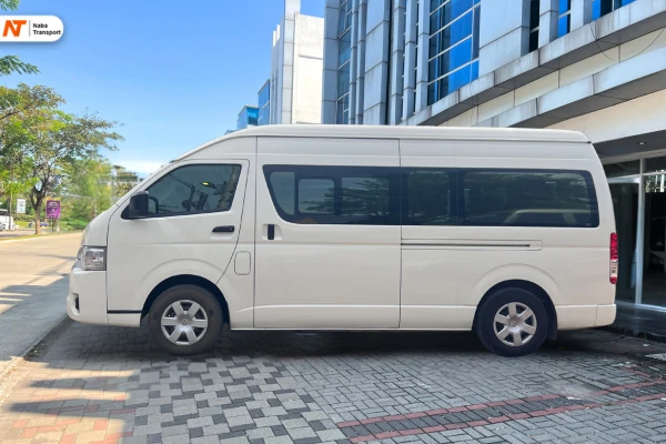 sewa hiace