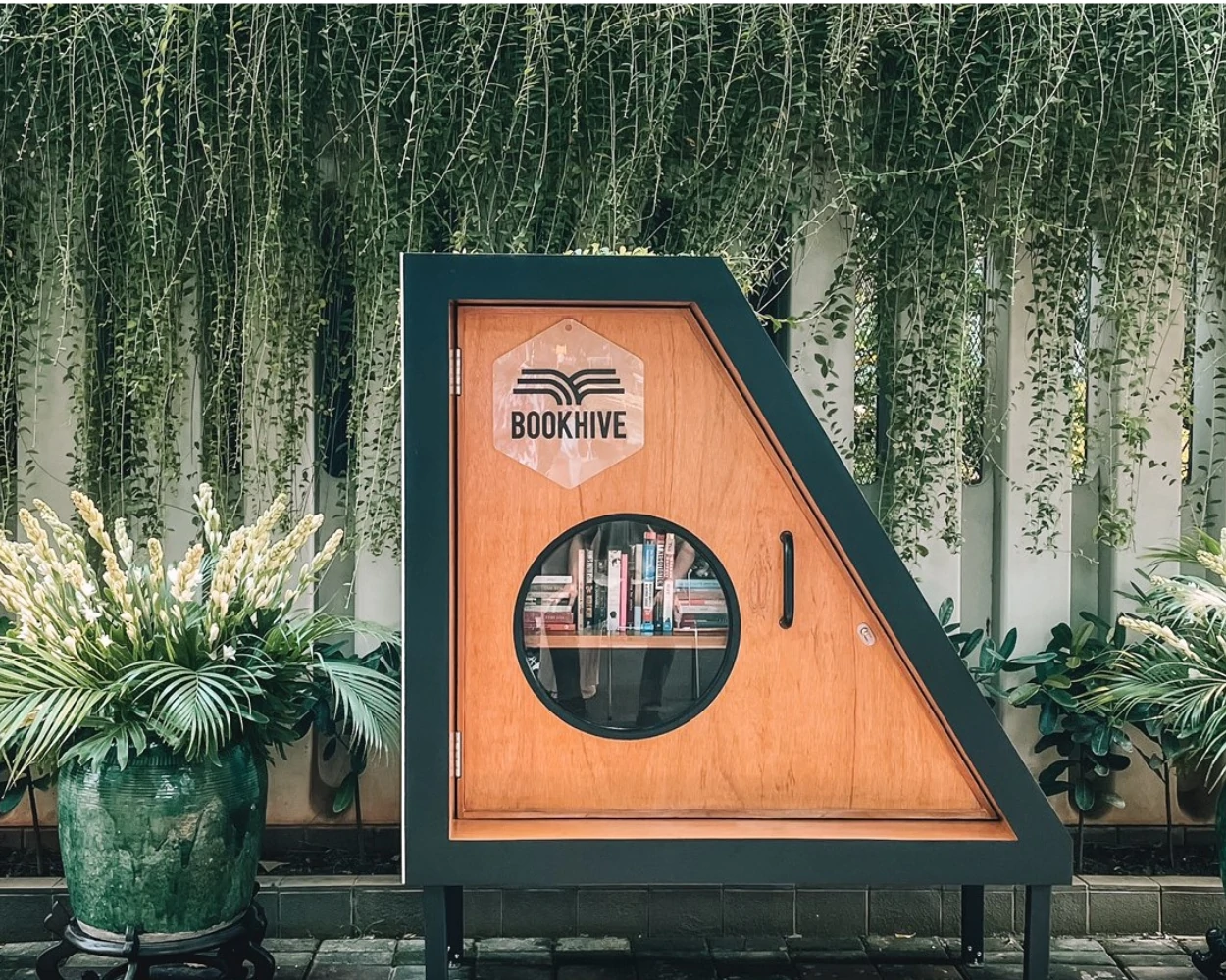 Bookhive Taman Situ Lembang