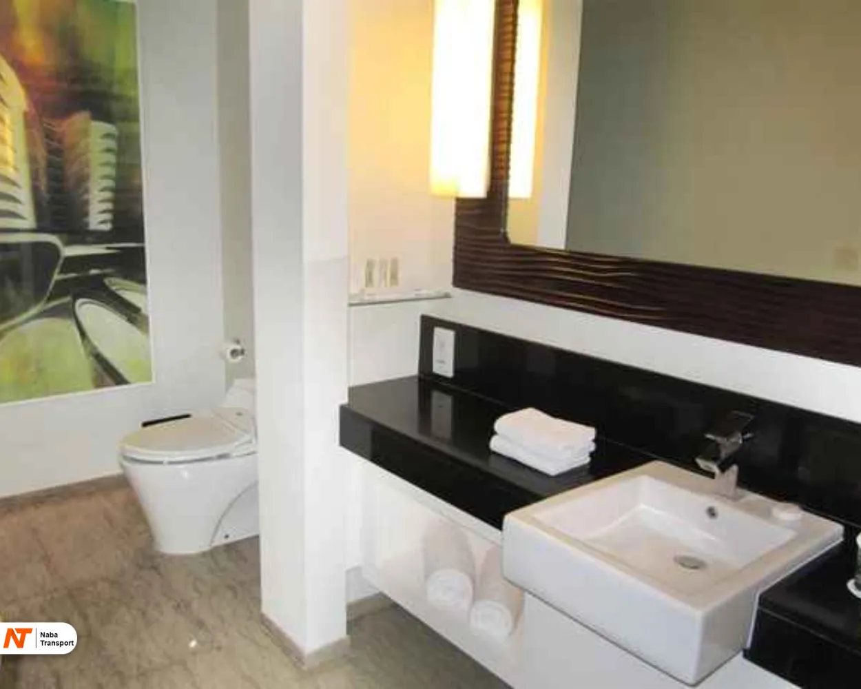 Bathroom Junior Executive